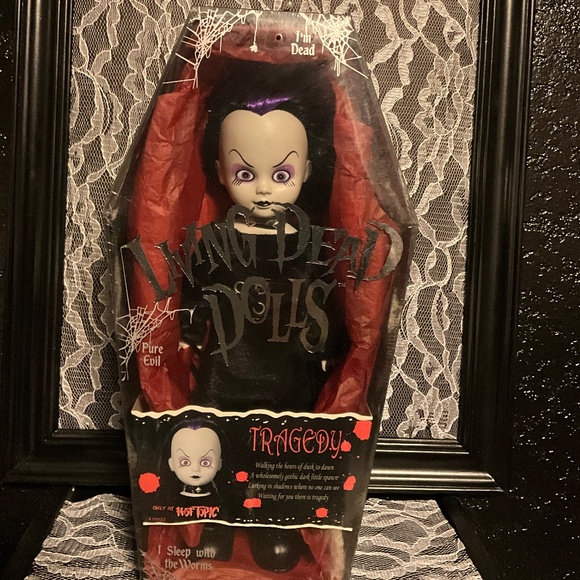 LIVING Dead Doll Tragedy - Picture 1 of 4